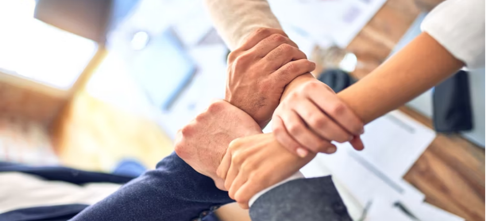 我單位在2017年召開市委五屆二次全體（擴大）會議暨全市經(jīng)濟工作會議獲得表彰